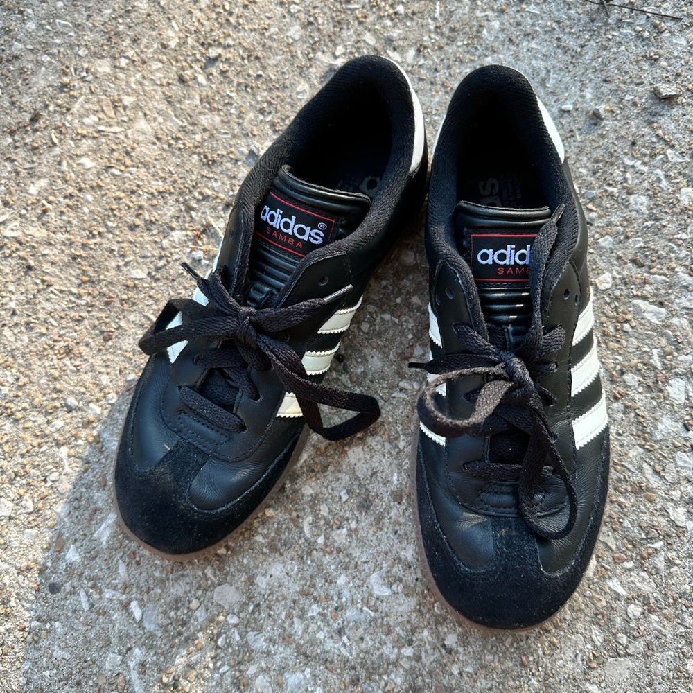 Adidas samba shoes size 5 black white suede leather